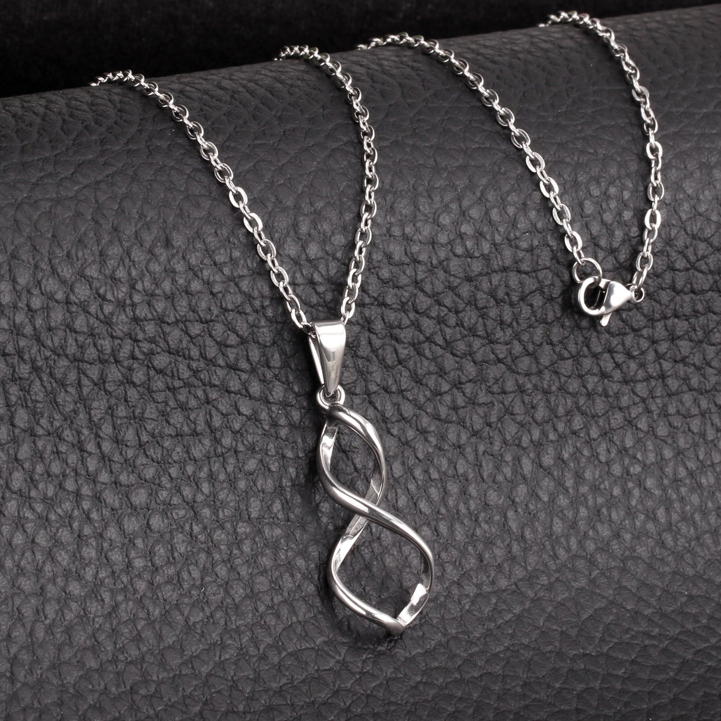 Silver Pendant Necklace