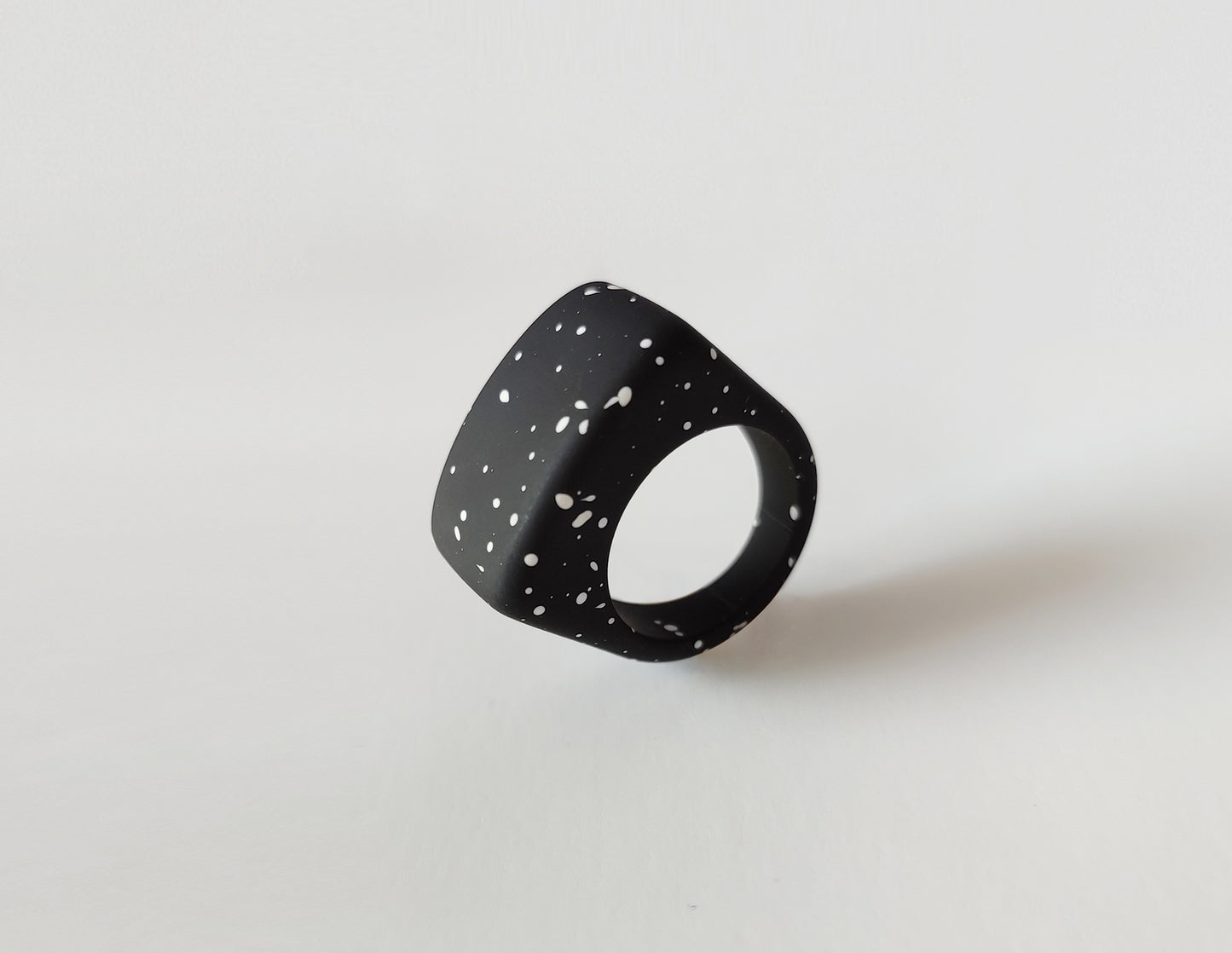 Acrylic Resin Ring